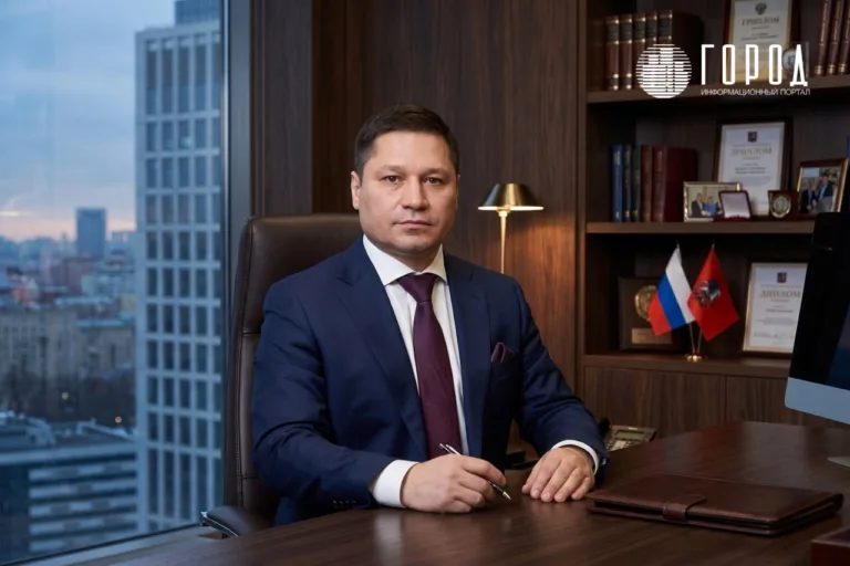 Экс-замначальника Главка МВД Кубани Чебуракова задержали за получение 85 взяток на 63,5 млн рублей