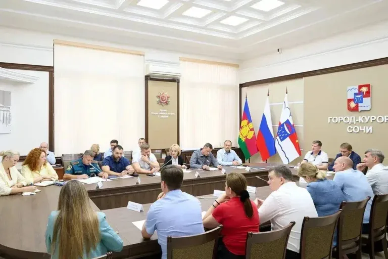 В Сочи тряслись дома во время ударов БПЛА по нефтебазе